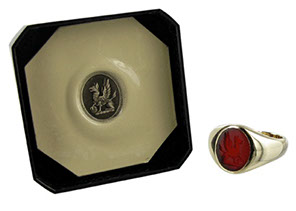 Example of a cornelian ring seal engraved with a griffon crest.