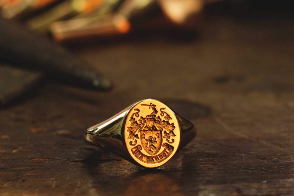 Oval signet ring engraved with Coat of Arms-Signets and Cyphers