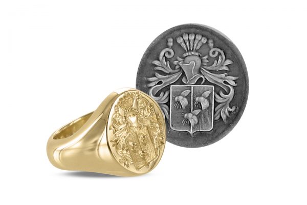 18 carat gold signet ring with coat of arms engraving