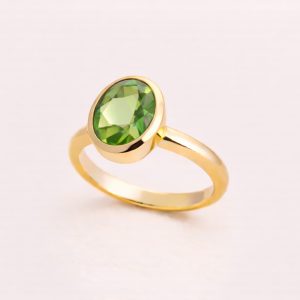 Gold Dress Ring Green Garnet